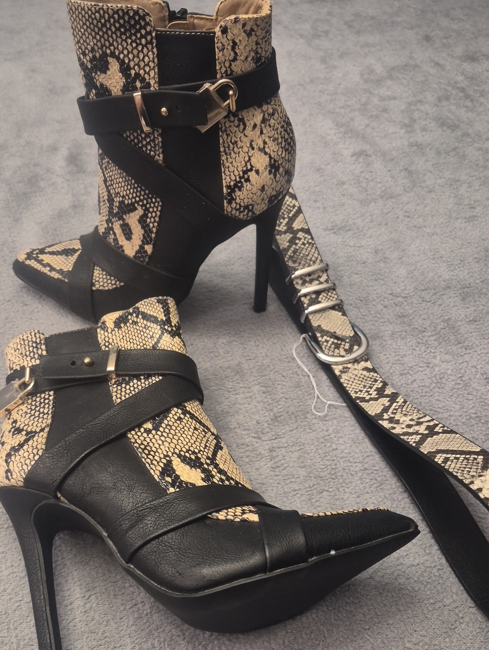 Shoe Dazzle Black & Beige Snakeskin-Accent High Heel Ankle Boots